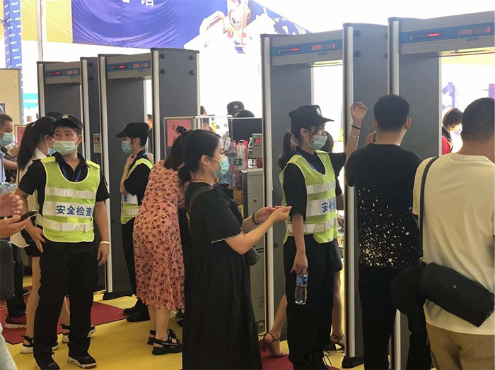 通道式红外测温门